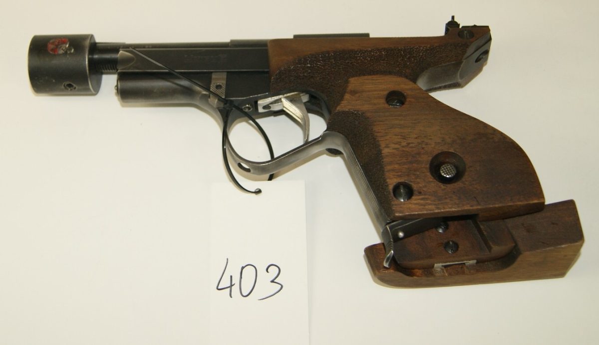 Pistolet Unique DES V-O/69 kaliber.22lr.Broń używana